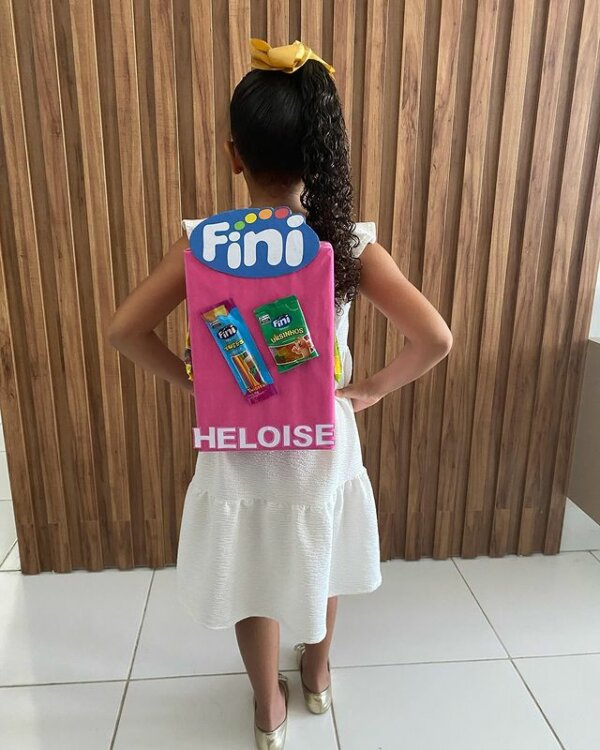 dia da mochila maluca na escola