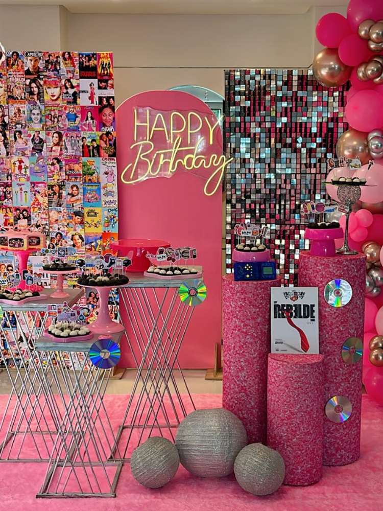 festa Y2K inspiração