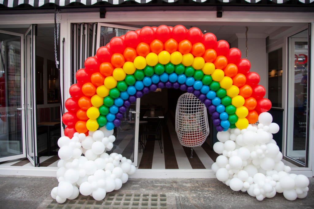 arco de balão desconstruído vs arco tradicional qual escolher