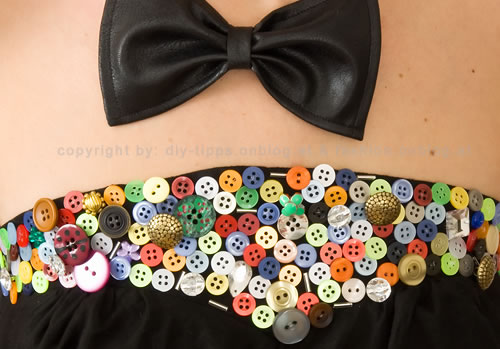 arte com botões de roupa