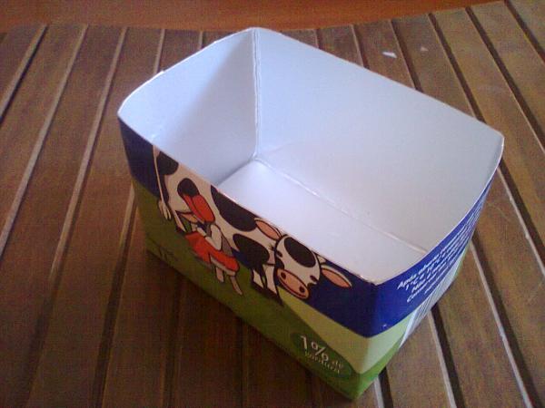 bandeja caixa de leite vs MDF qual melhor