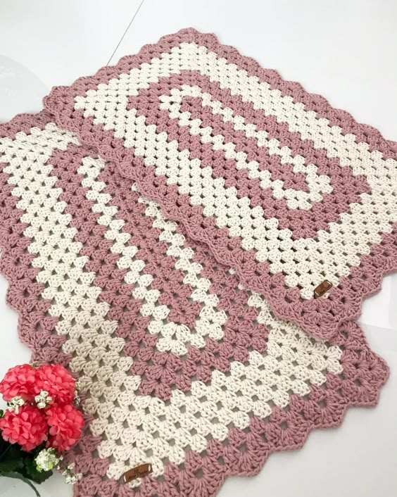 Tutorial Completo: Bico de Tombadinho em Tapetes Quadrados