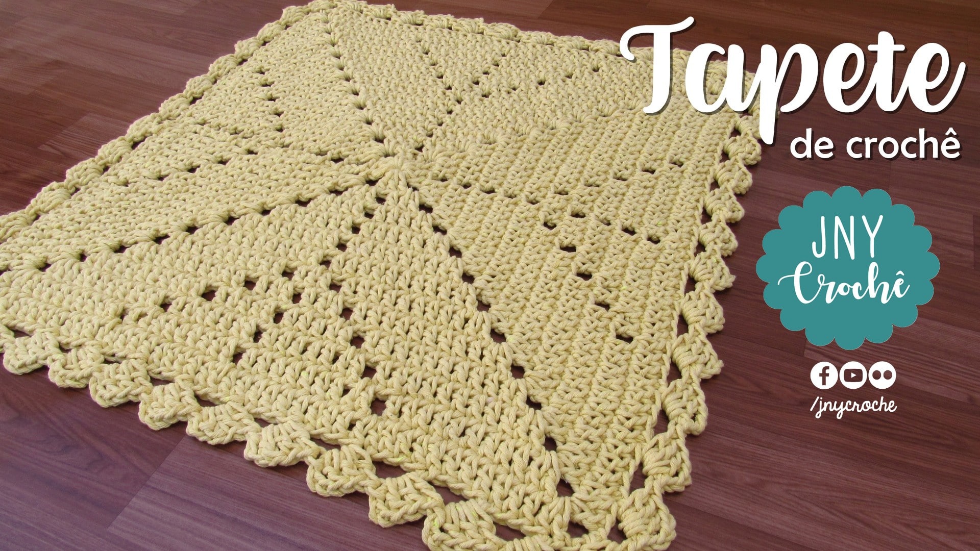 bico de barbante para tapete quadrado