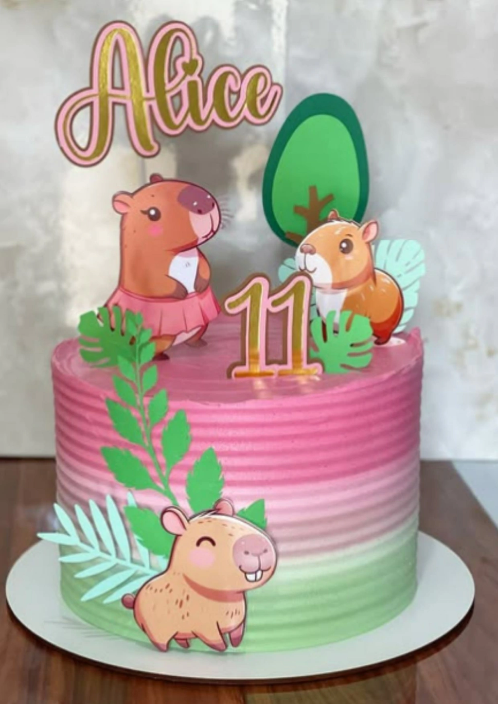 bolo capivara decorado