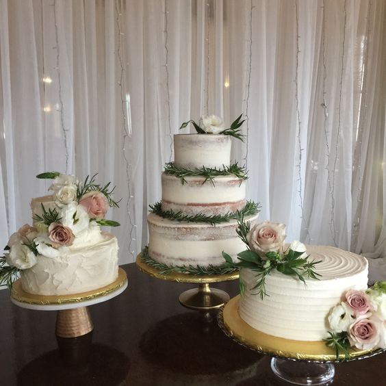 Mini Cakes Individuais: A Tendência Perfeita para Casamentos Íntimos