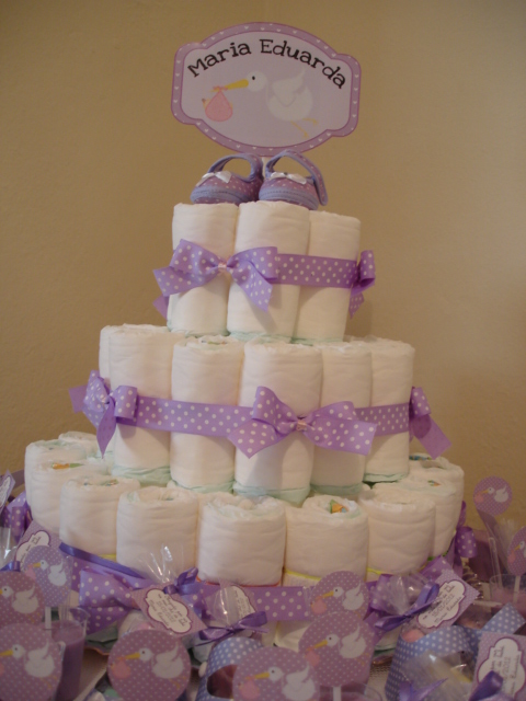 quanto custa fazer um bolo de fraldas lilas