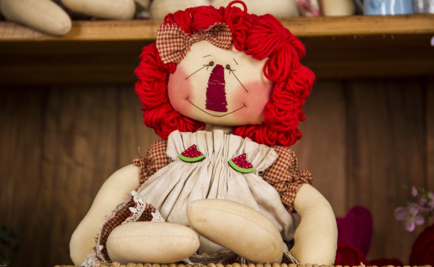 Os Melhores Tecidos e Materiais para Sua Boneca Country Artesanal