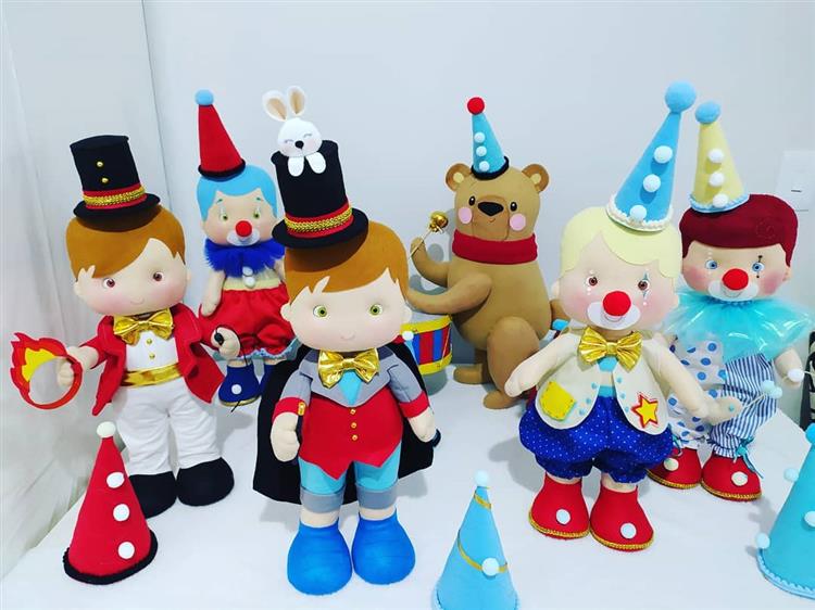 boneco de madeira vs boneco de pano qual escolher