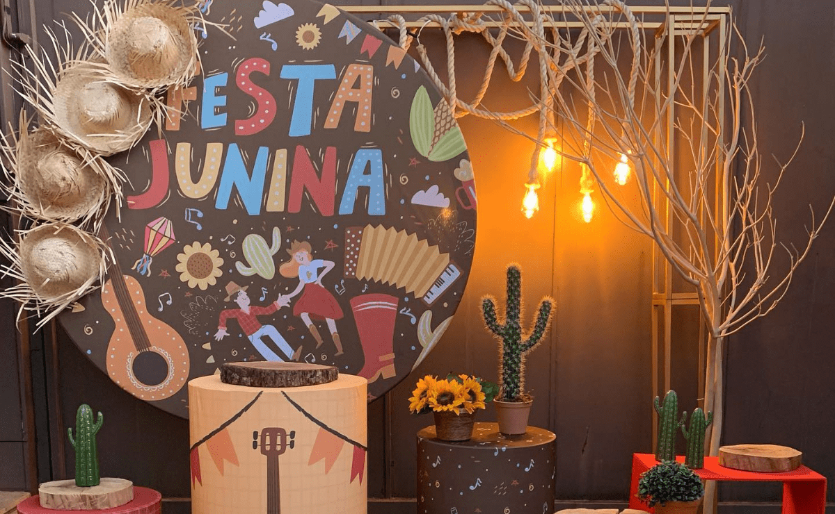 Qual Escolher?
4. Onde Comprar Bonecos de Festa Junina: Melhores Lojas e Ofertas
5. Espantalhos Juninos: Ideias Criativas para Decorar seu Arraiá