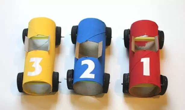 brinquedos reciclados para sala de aula