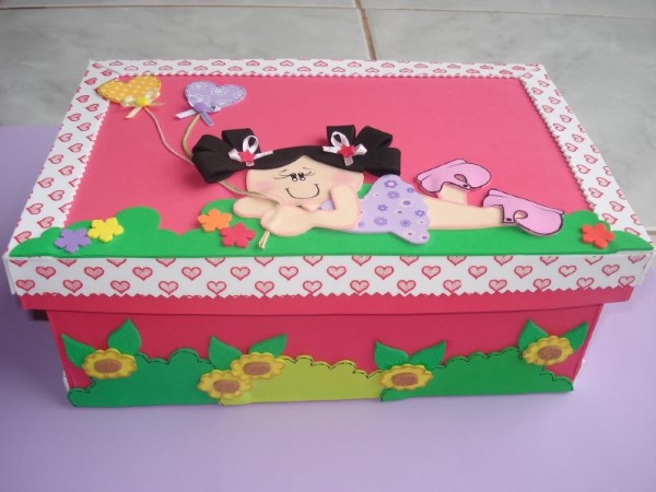 caixa de sapato enfeitada com eva