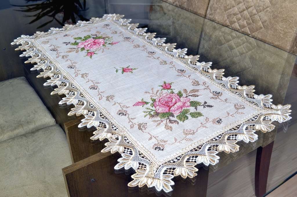 Caminho de Mesa em Ponto Cruz: Modelos