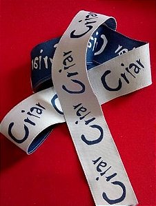 camisetas bordadas com fitas