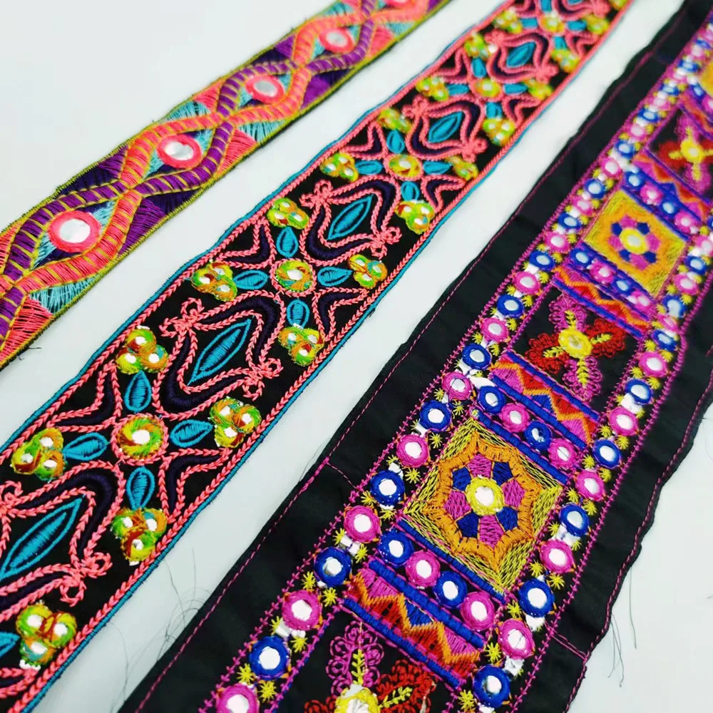 camisetas bordadas com fitas