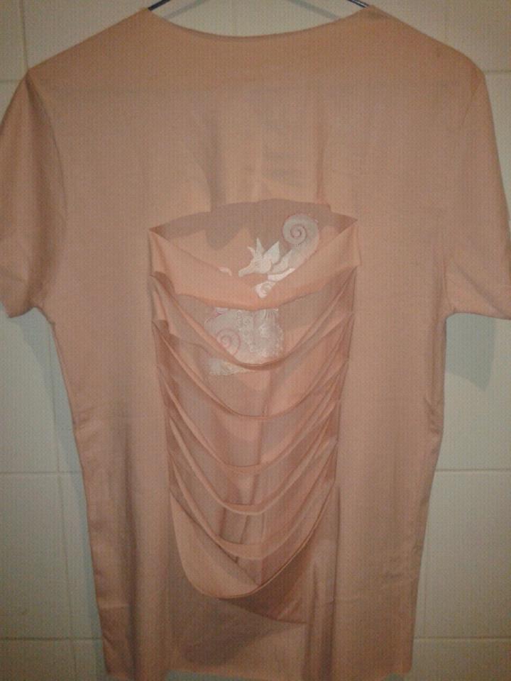 DIY camiseta recortada