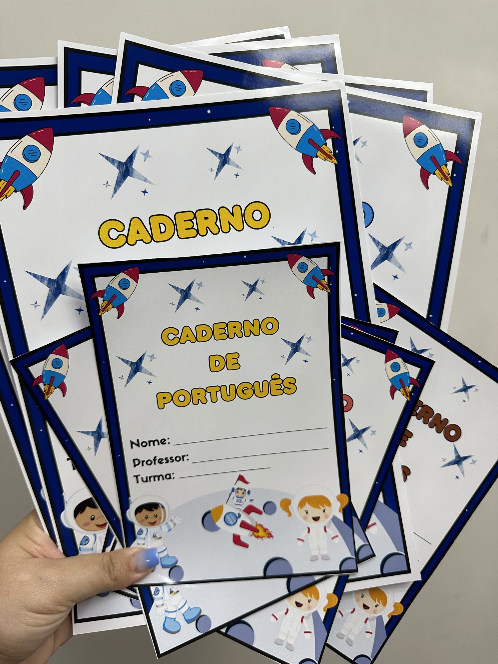 quanto custa fazer capa de caderno português personalizada