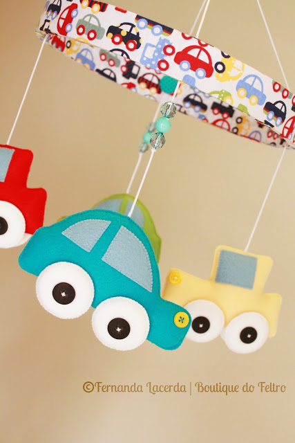 carrinho de bebe em feltro