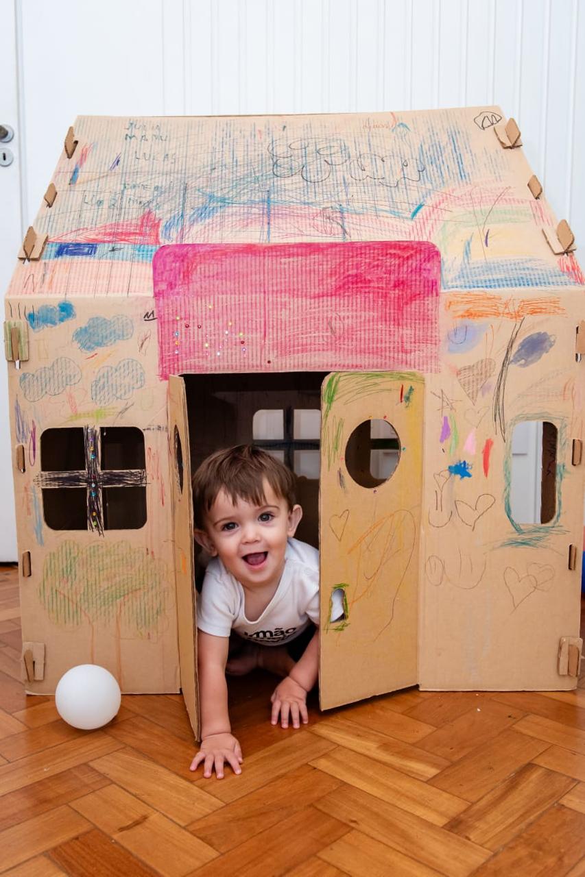 papelão reciclado para construção