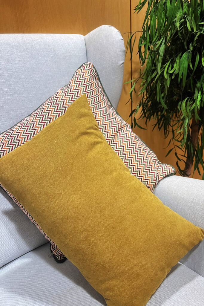 centro de mesa almofada com coroa