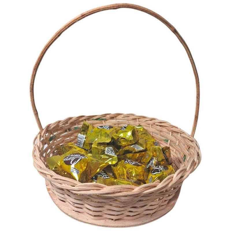 Além dos Chocolates: O Que Colocar na Sua Cesta de Páscoa Decorada