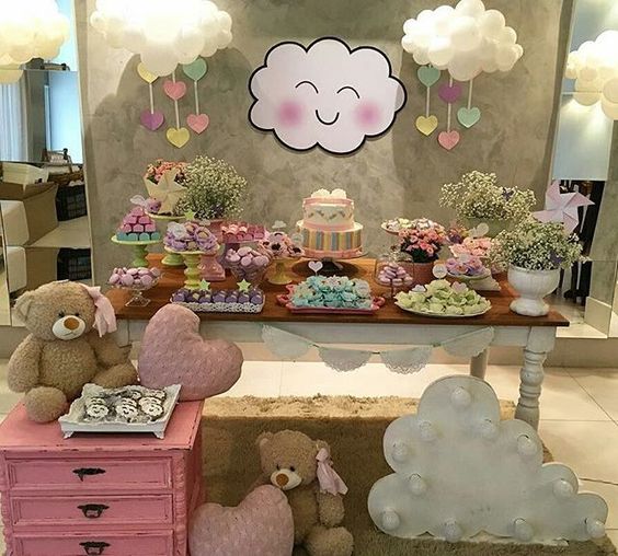 inspiração mesa decoração chá de bebê simples