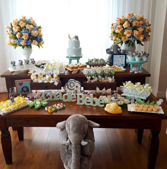 mesa chá de bebê barata vs mesa chá de bebê luxo