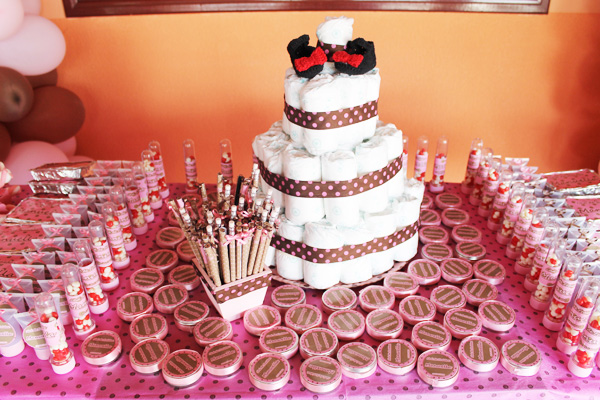 cha de fralda marrom e rosa