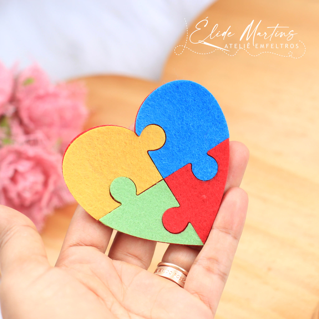 Inspirações de Chaveiros de Feltro: Modelos Rústicos