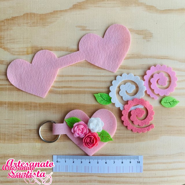 Chaveiro de Feltro Personalizado: Ideias Criativas para Casamentos e Nascimentos