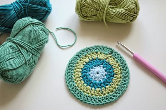circulo de croche embabadando como corrigir