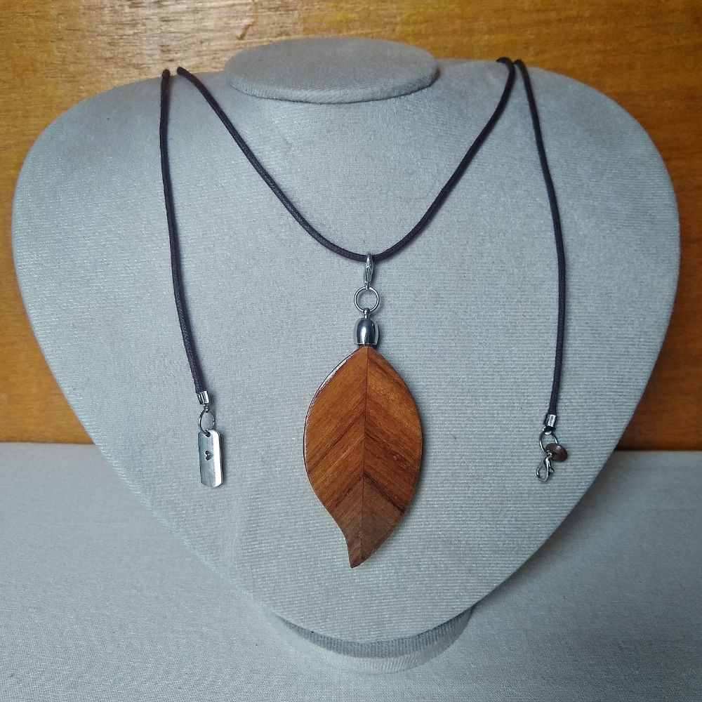 Comparativo de Colas para Bijuterias: Silicone vs. T-6000