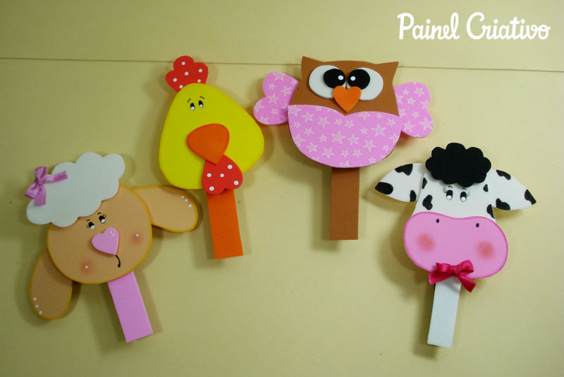 como decorar prendedor de roupa com eva