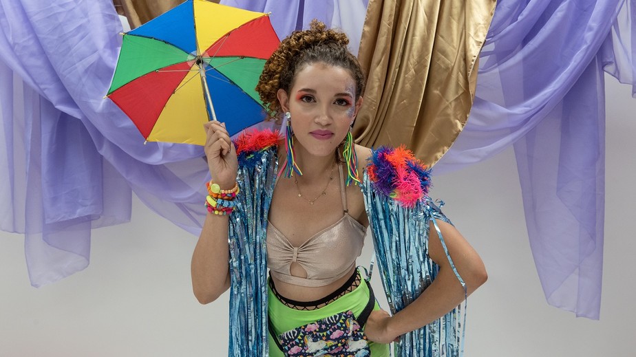 ombreira de carnaval brilhante