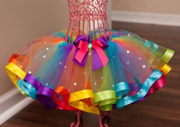 como fazer saia de tule com fita de cetim