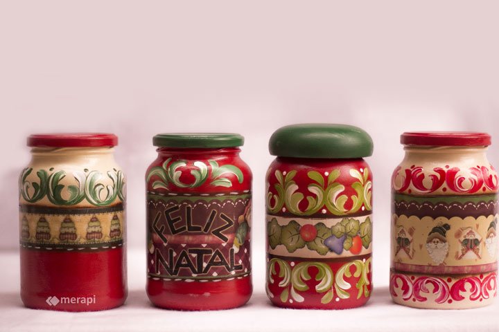 Tinta Chalk vs. Tinta Vitral: Qual a Melhor para Seu Projeto em Vidro?