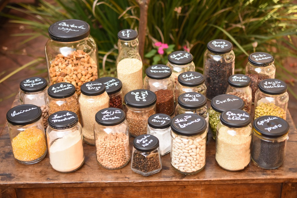 10 Ideias Criativas para Decorar Potes de Vidro de Conserva