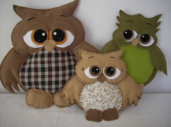 ideias de corujas de feltro para decorar quarto de bebê