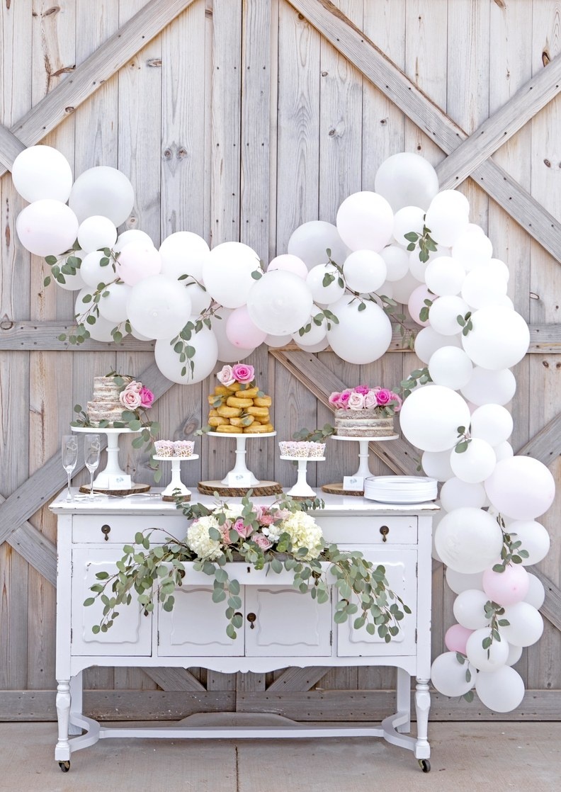 balões de led vs balões tradicionais para casamento