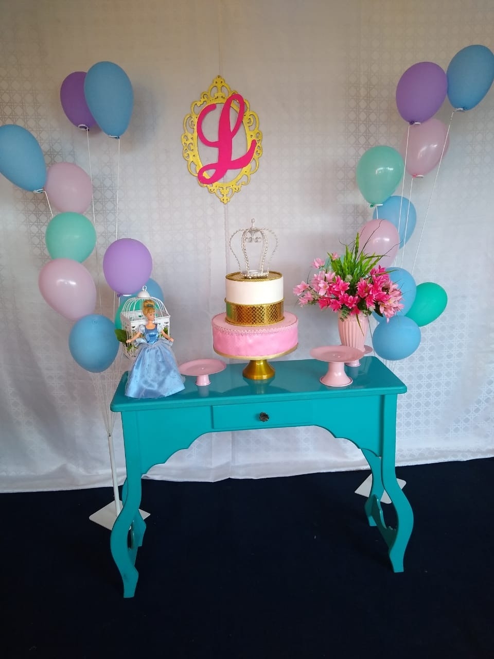 Branco e Dourado na Sua Festa