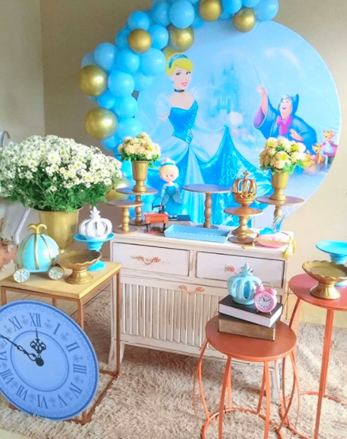 Kits Pegue e Monte Cinderela: Praticidade e Economia para sua Decoração