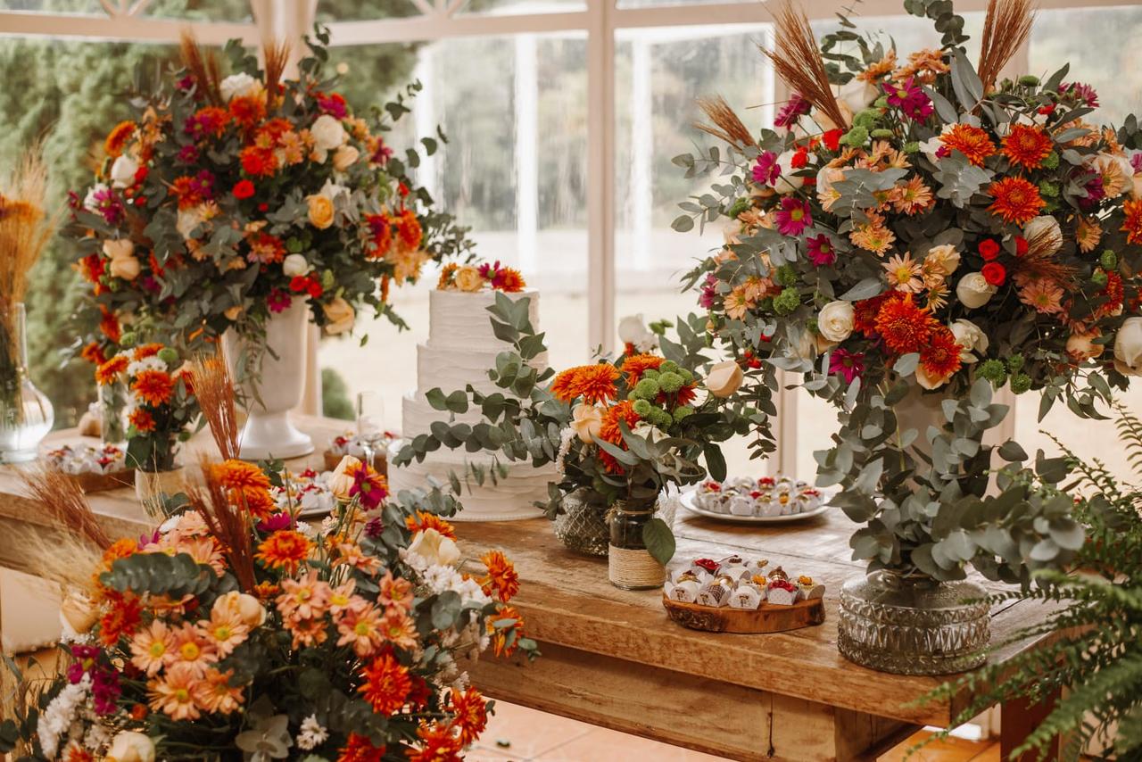 erros comuns decoração casamento flores do campo evitar
