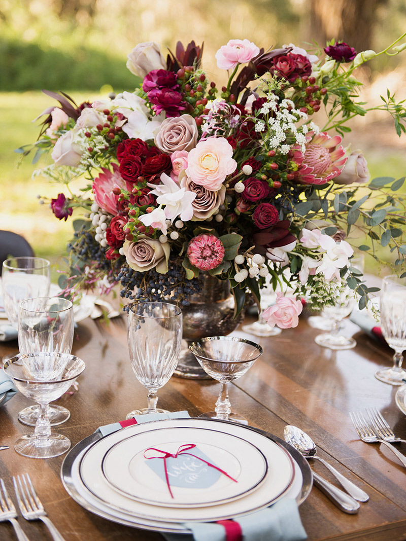 arranjo mesa bolo casamento flores do campo