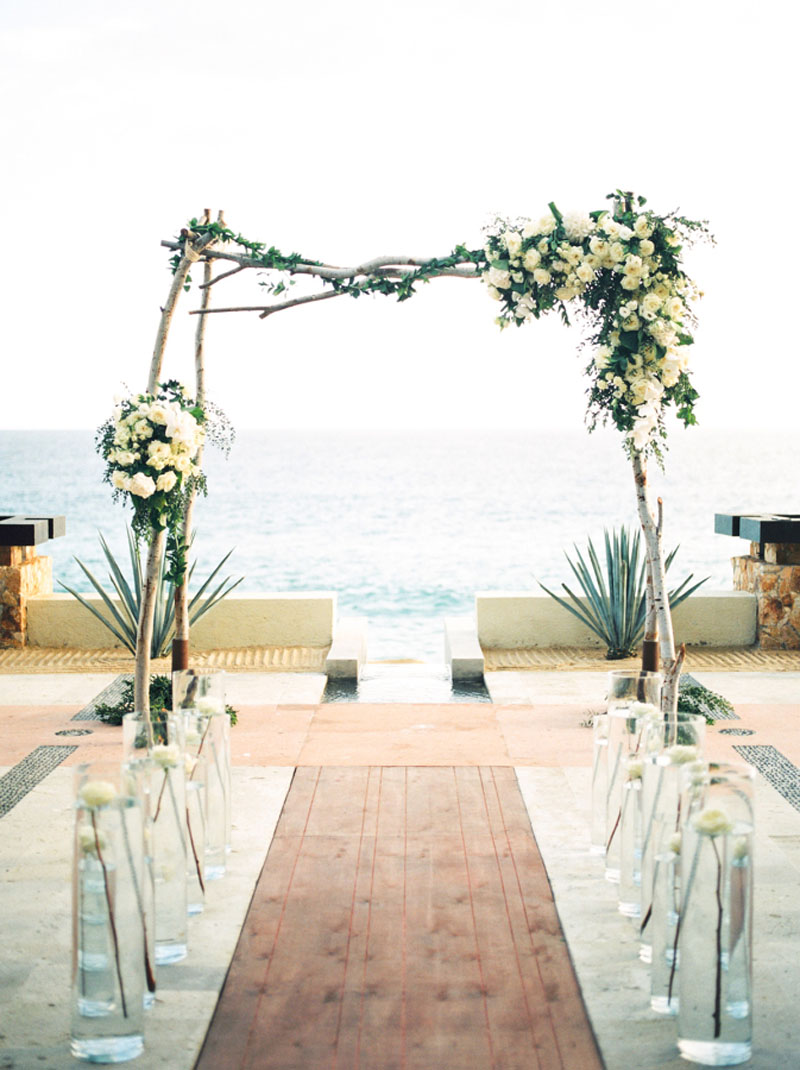 erros comuns na decoração de casamento na praia à tarde