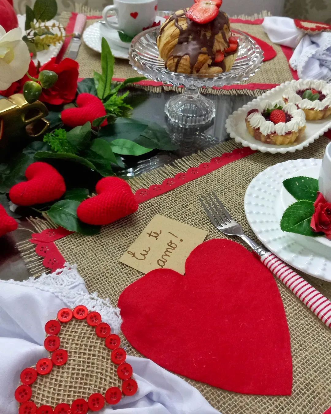 ideias decoração casamento vermelho simples e bonita