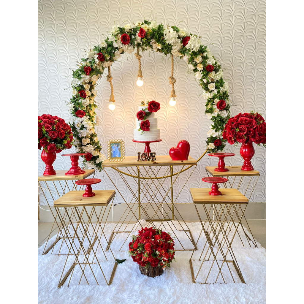 decoração casamento vermelho e branco versus vermelho e dourado