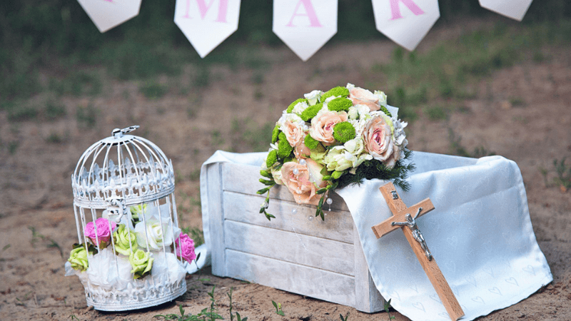 gaiolas metal vs madeira decoração festa qual escolher