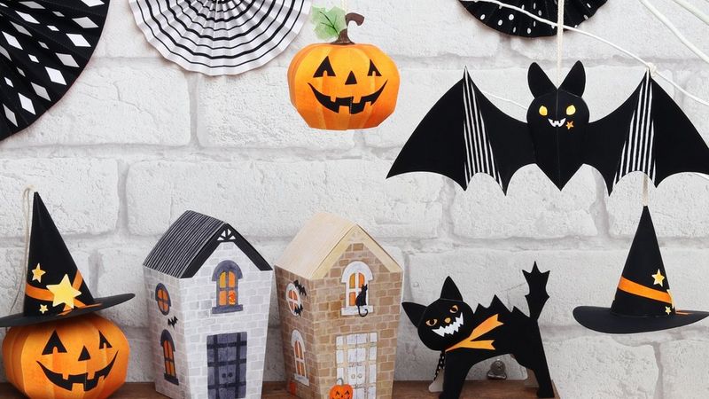 decoração de mesa de halloween com reciclados