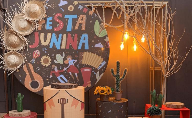 decoração porta festa junina barata vs cara