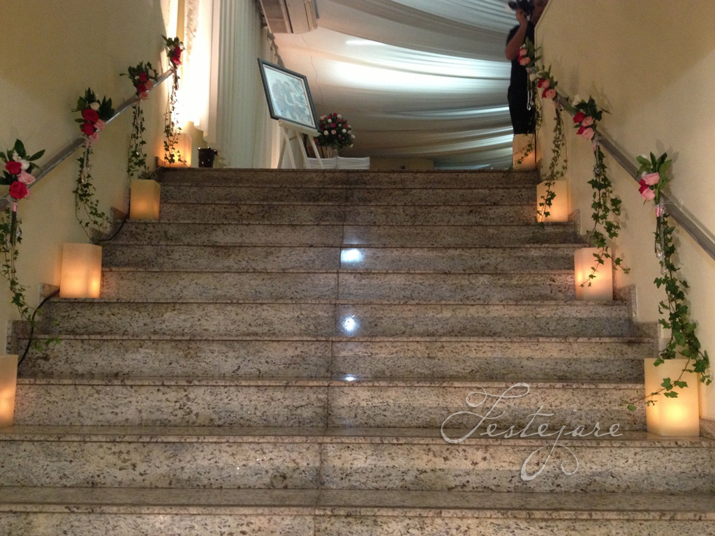 Como Aproveitar o Espaço Embaixo da Escada no Dia do Casamento