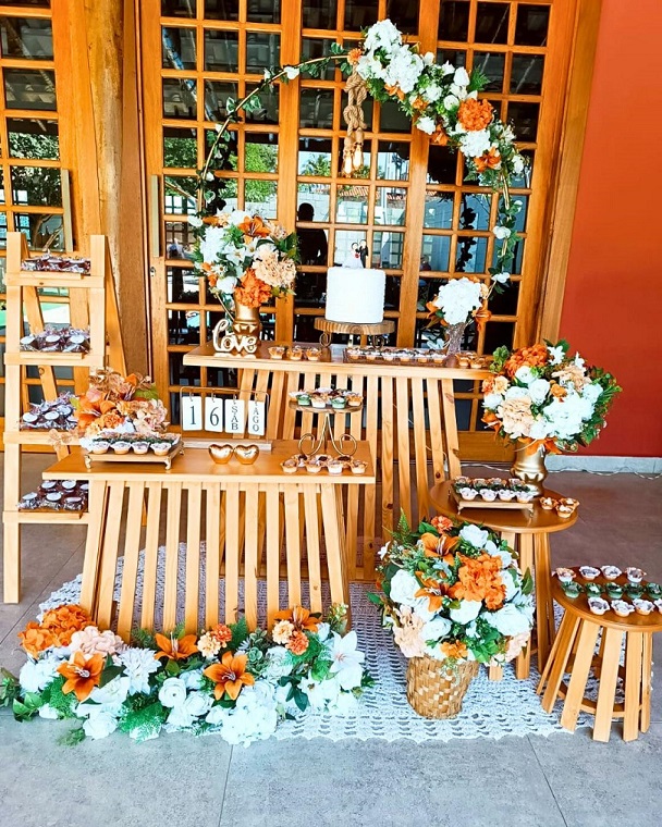 Como Aproveitar o Espaço Embaixo da Escada no Dia do Casamento